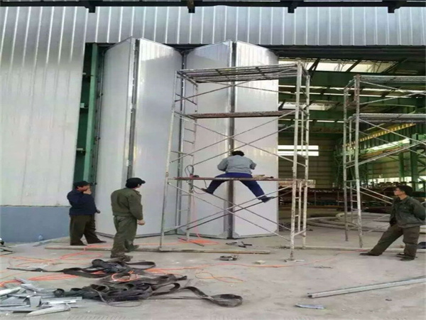 工業提升門施工現場